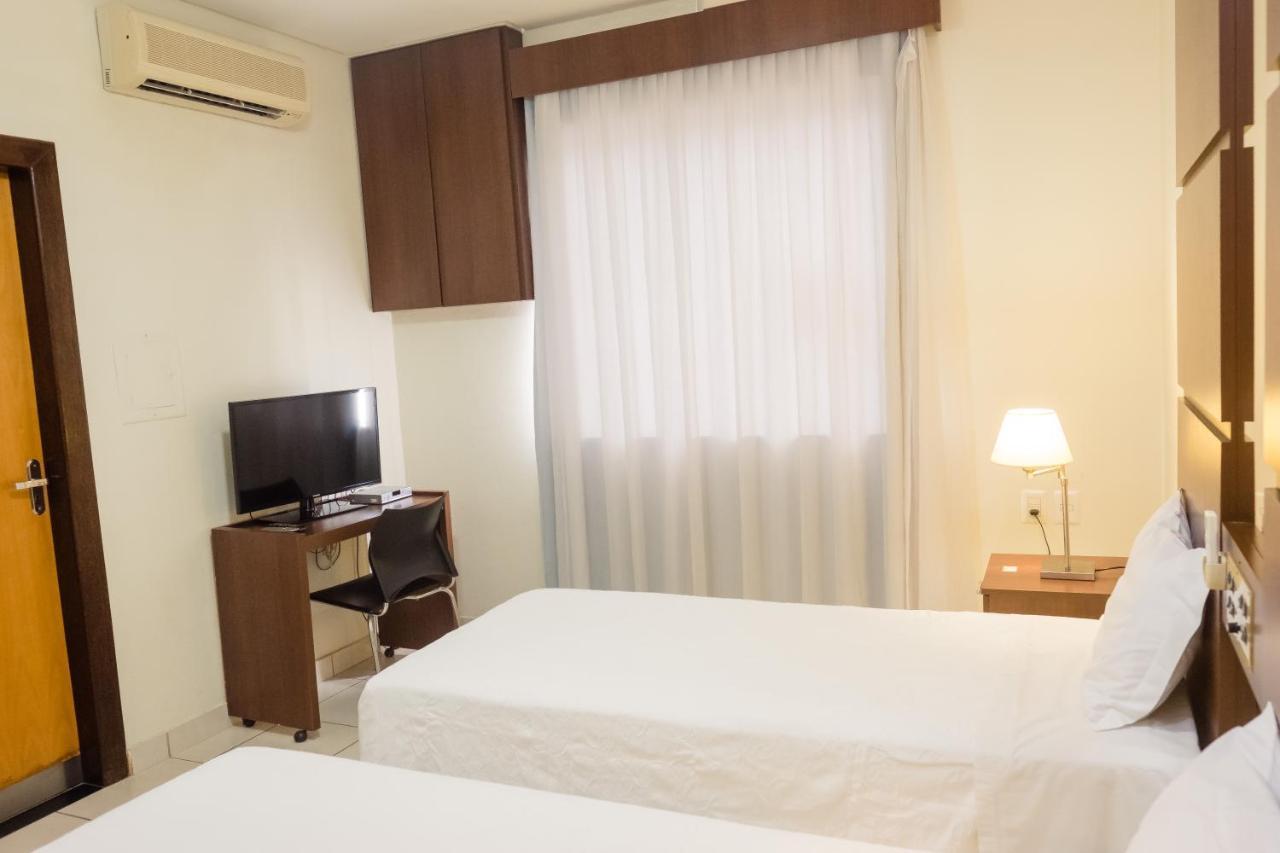 Ibituruna Center Hotel 고베르나도르 발라다레스 외부 사진